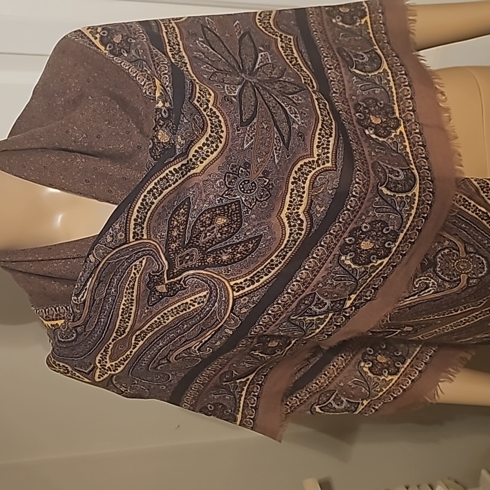 MANTERO Italian cashmere and silk   vintage paisley challis shawl 1980s